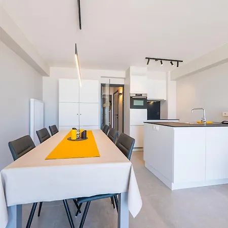 Apartment Spacious With View, Cleaning Included