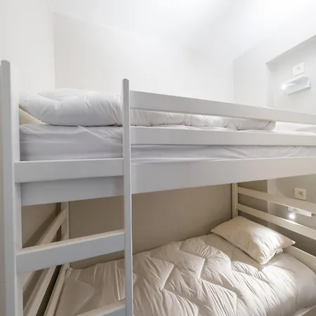 Spacious With View, Cleaning Included Apartment *