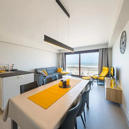 Apartment Spacious With View, Cleaning Included Middelkerke